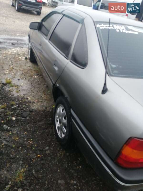 Седан Opel Vectra 1990 в Тернополе