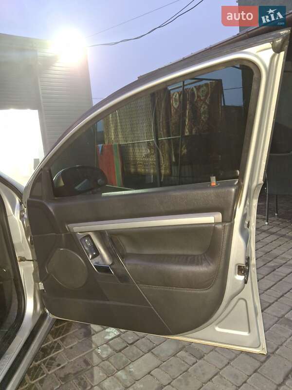 Седан Opel Vectra 2007 в Кам'янському