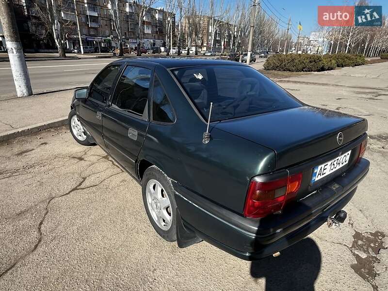 Седан Opel Vectra 1995 в Кривом Роге