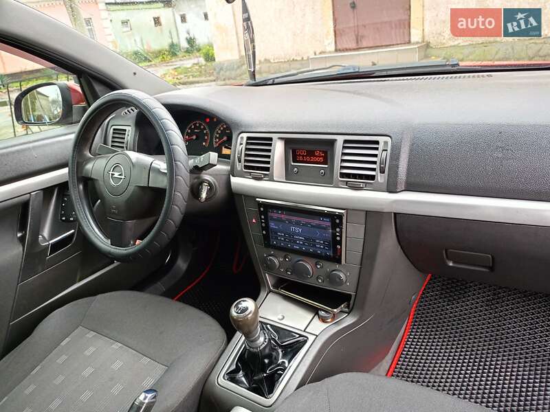 Седан Opel Vectra 2005 в Кілії