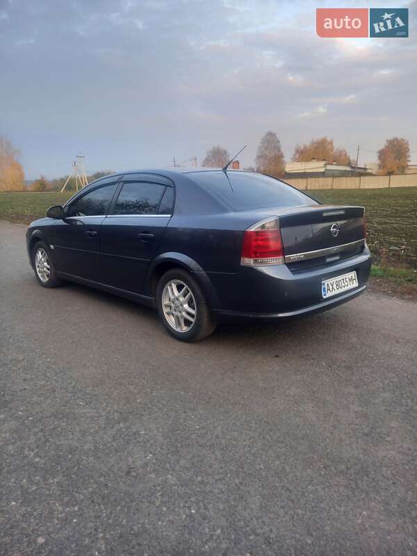 Седан Opel Vectra 2006 в Зміїві