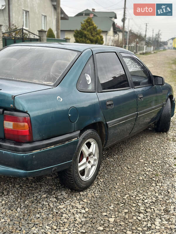 Седан Opel Vectra 1994 в Самборе