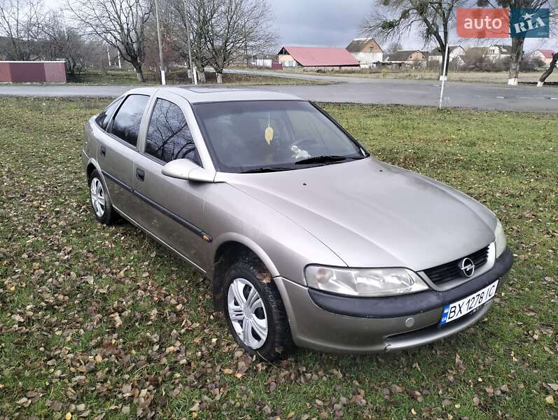 Ліфтбек Opel Vectra 1996 в Дунаївцях