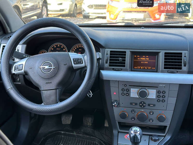 Седан Opel Vectra 2004 в Виннице