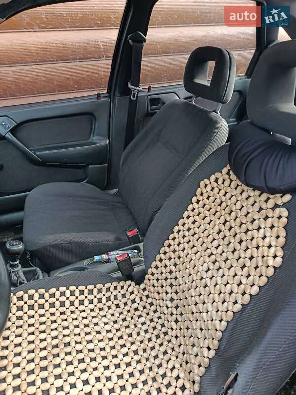 Седан Opel Vectra 1992 в Сумах