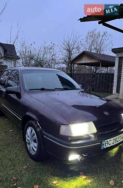 Седан Opel Vectra 1992 в Яворові