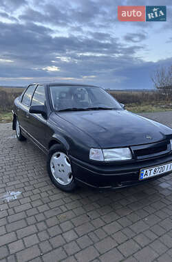 Седан Opel Vectra 1990 в Отынии