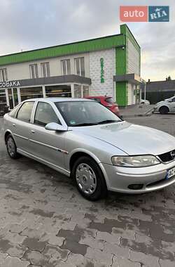Ліфтбек Opel Vectra 2000 в Володимирі