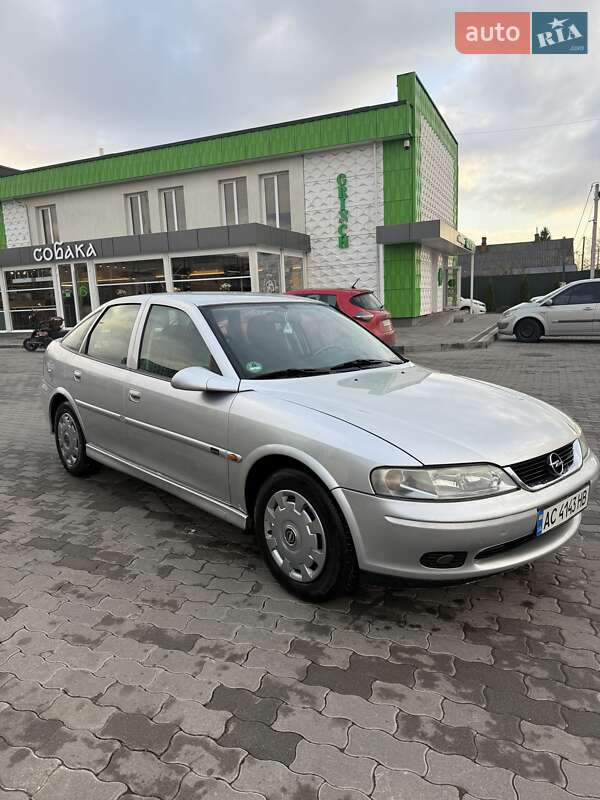 Ліфтбек Opel Vectra 2000 в Володимирі фото Ліфтбек Opel Vectra 2000 в Володимирі