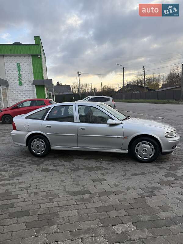 Ліфтбек Opel Vectra 2000 в Володимирі фото 3 Ліфтбек Opel Vectra 2000 в Володимирі