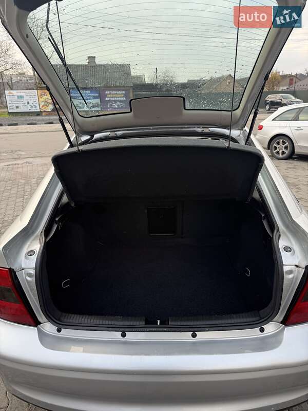 Ліфтбек Opel Vectra 2000 в Володимирі фото 10 Ліфтбек Opel Vectra 2000 в Володимирі