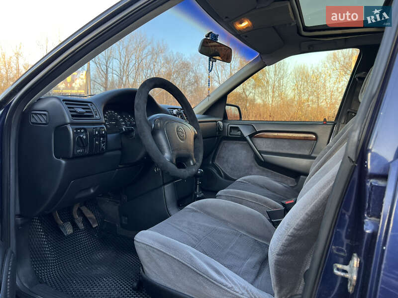 Ліфтбек Opel Vectra 1995 в Івано-Франківську фото 22 Ліфтбек Opel Vectra 1995 в Івано-Франківську