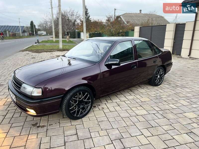 Седан Opel Vectra 1994 в Измаиле