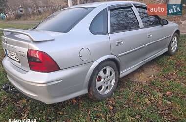 Седан Opel Vectra 2000 в Волковинцы