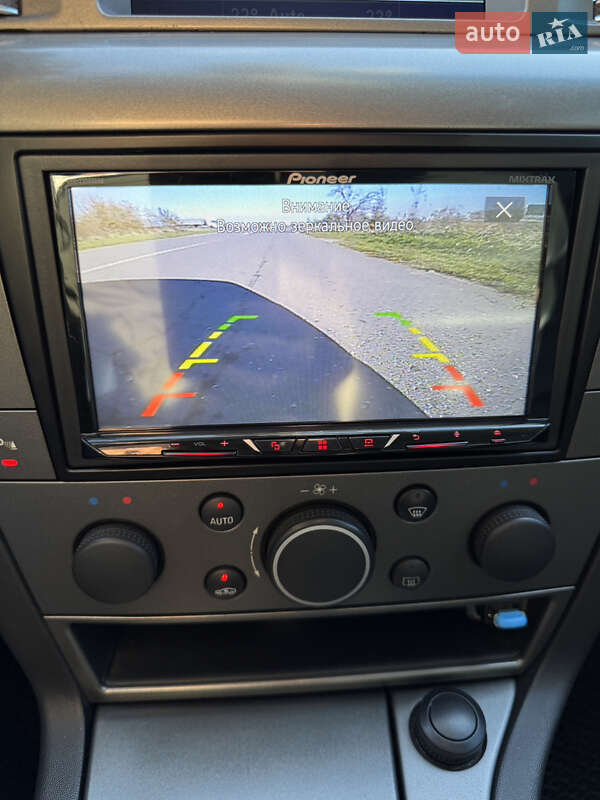 Седан Opel Vectra 2007 в Буске