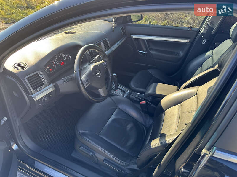 Седан Opel Vectra 2007 в Буске
