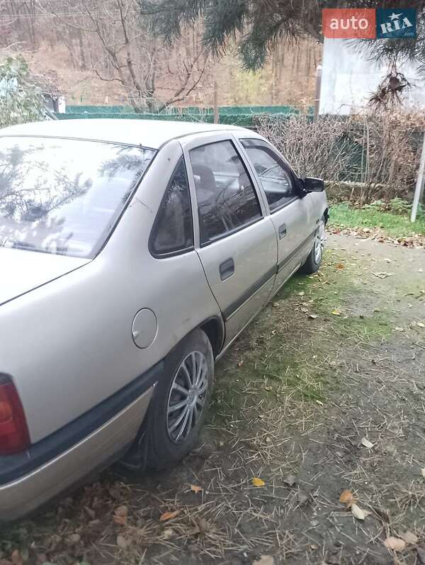 Седан Opel Vectra 1991 в Львові