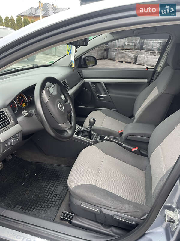 Седан Opel Vectra 2003 в Луцьку фото 9 Седан Opel Vectra 2003 в Луцьку