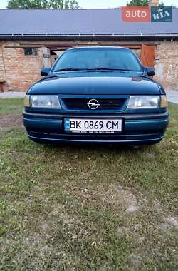 Седан Opel Vectra 1995 в Дубно