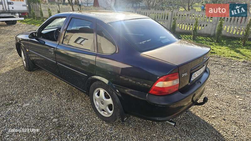 Седан Opel Vectra 1997 в Стрые