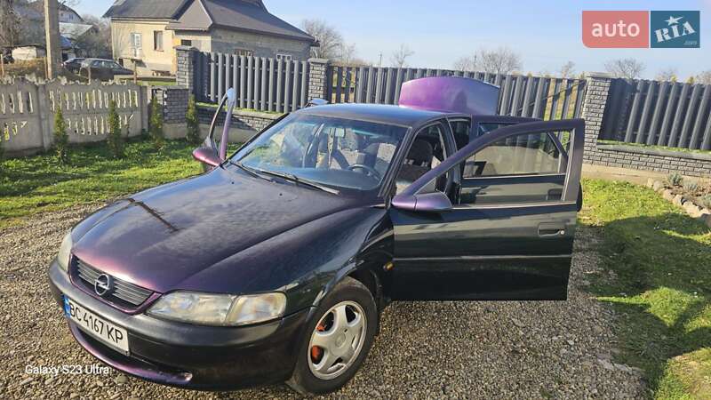 Седан Opel Vectra 1997 в Стрые