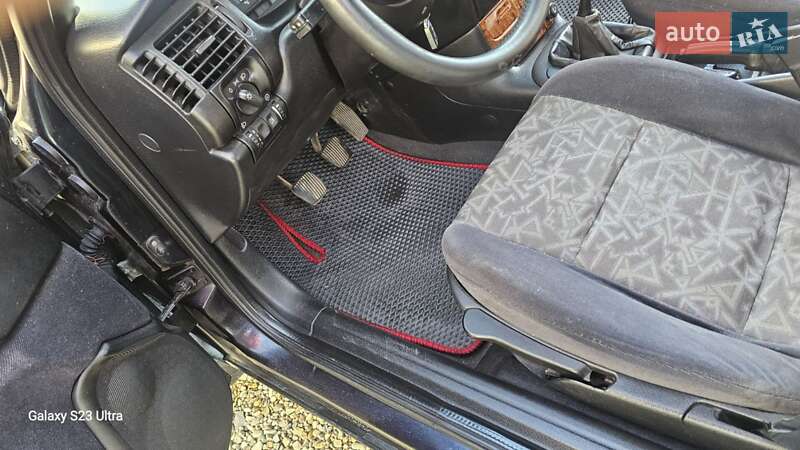 Седан Opel Vectra 1997 в Стрые