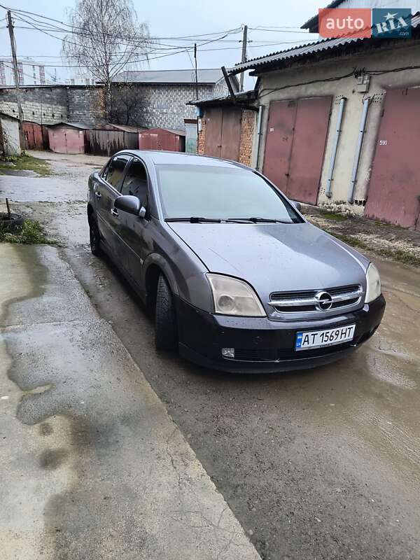 Седан Opel Vectra 2005 в Ивано-Франковске