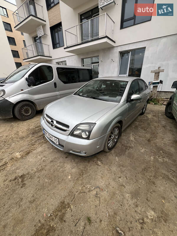 Седан Opel Vectra 2004 в Івано-Франківську