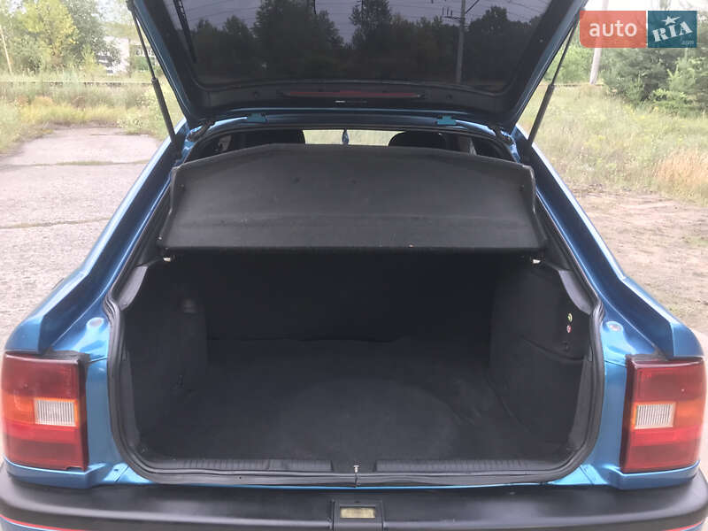 Ліфтбек Opel Vectra 1992 в Горішніх Плавнях