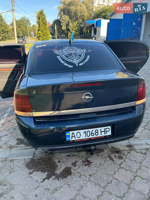 Седан Opel Vectra 2002 в Чернівцях
