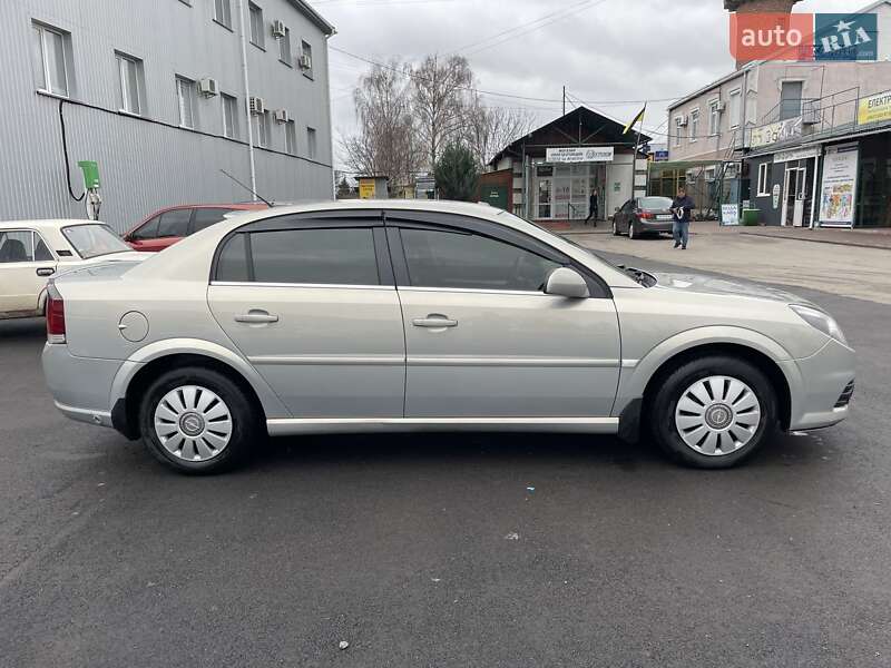 Седан Opel Vectra 2008 в Прилуках