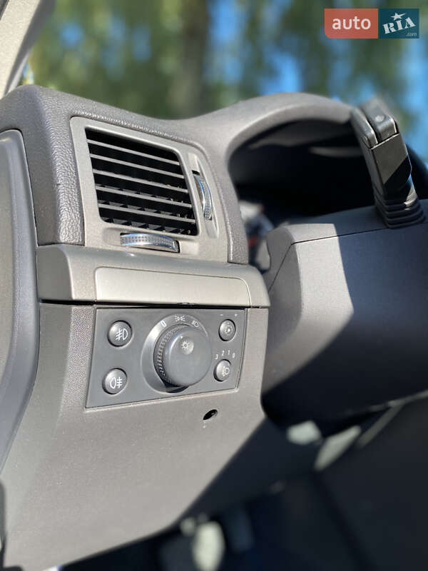 Лифтбек Opel Vectra 2008 в Ровно