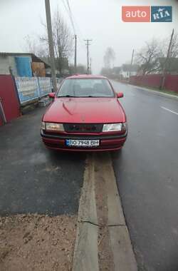Седан Opel Vectra 1990 в Черняхові
