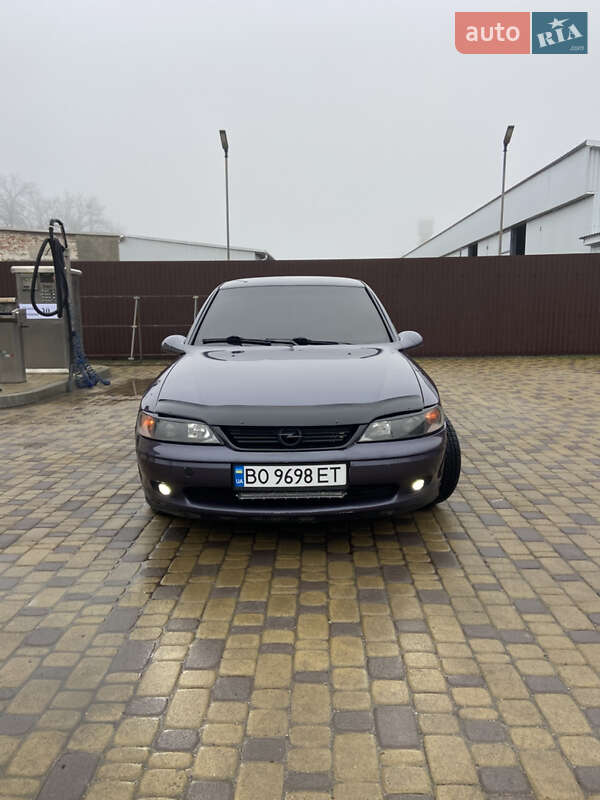 Седан Opel Vectra 1997 в Тернополі