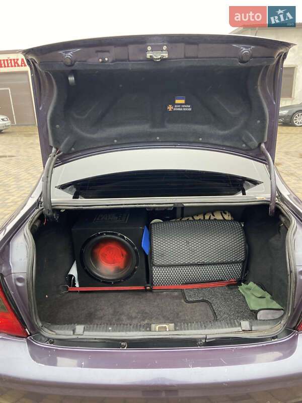 Седан Opel Vectra 1997 в Тернополі