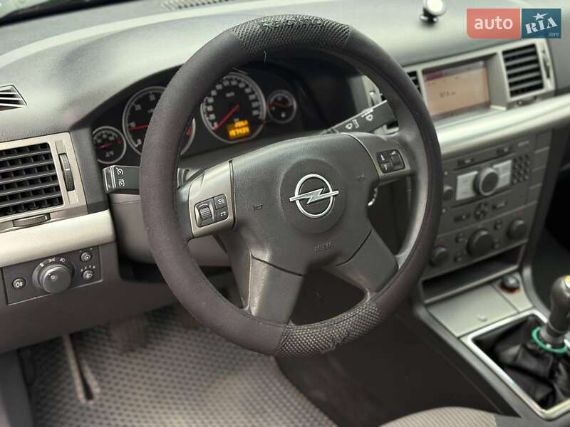 Лифтбек Opel Vectra 2005 в Запорожье