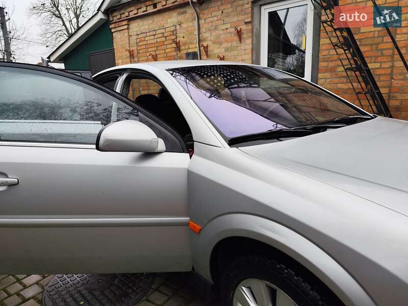 Седан Opel Vectra 2002 в Бердичеві
