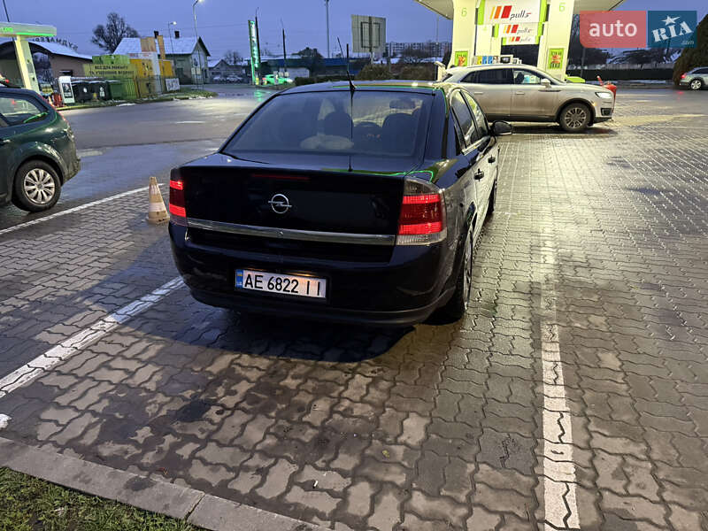 Седан Opel Vectra 2003 в Івано-Франківську