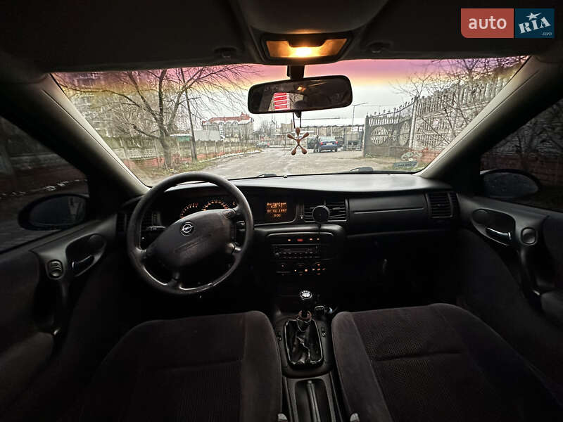 Седан Opel Vectra 2001 в Івано-Франківську