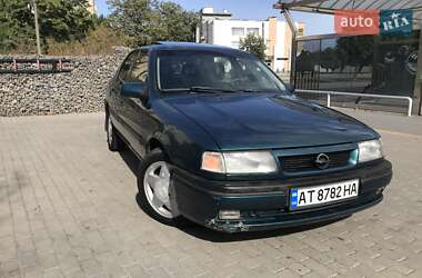 Седан Opel Vectra 1995 в Киеве