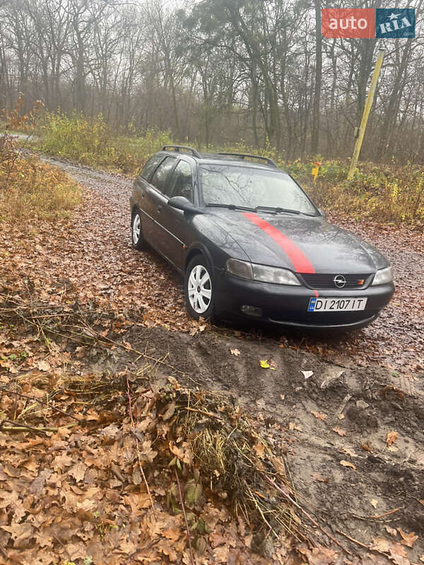 Универсал Opel Vectra 1998 в Львове
