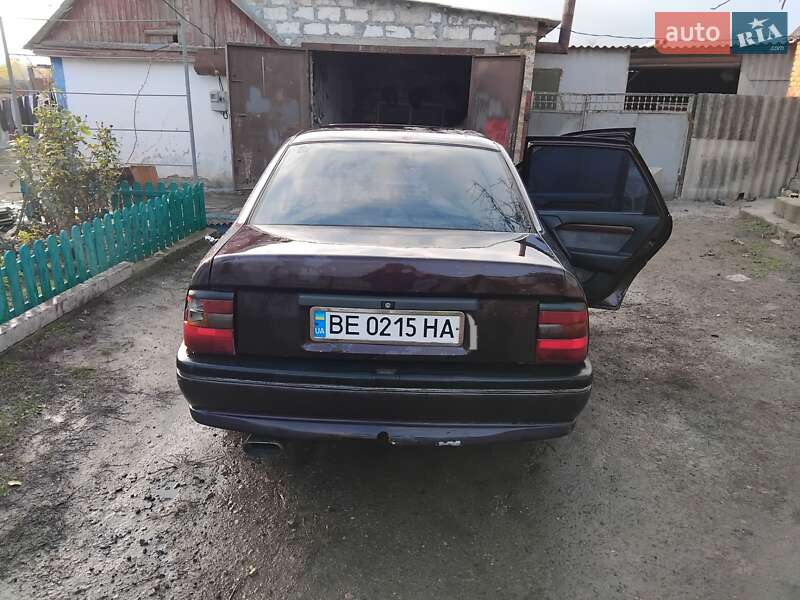Седан Opel Vectra 1995 в Южноукраинске
