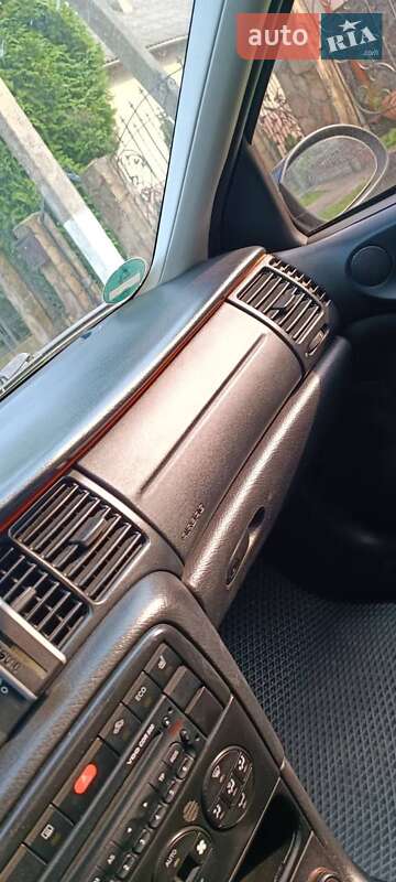 Седан Opel Vectra 2001 в Ужгороді