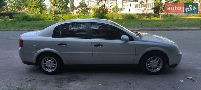 Седан Opel Vectra 2005 в Києві