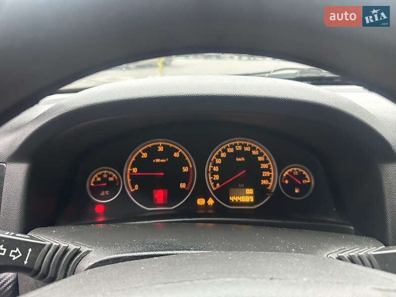 Седан Opel Vectra 2004 в Виннице