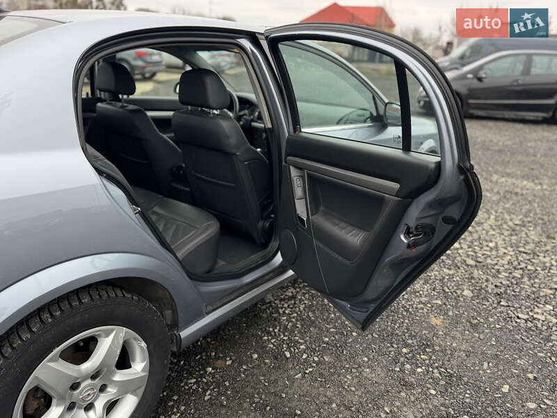 Седан Opel Vectra 2008 в Луцьку