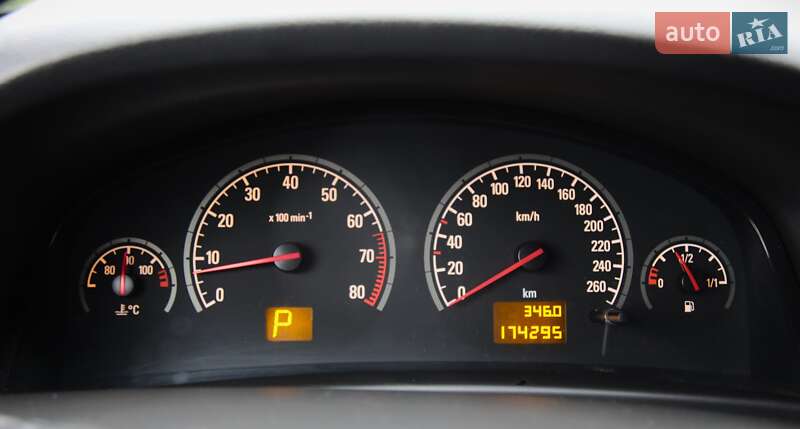 Седан Opel Vectra 2006 в Харкові