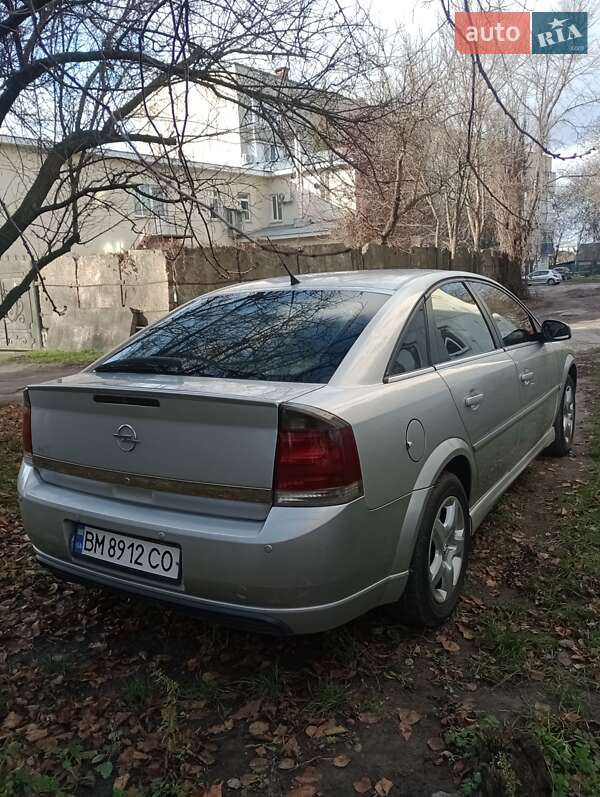 Ліфтбек Opel Vectra 2003 в Лебедині