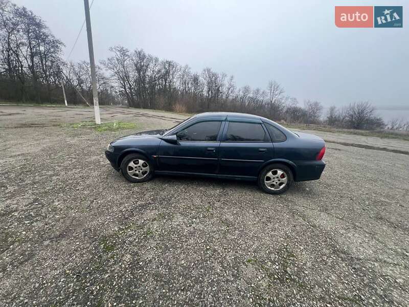 Седан Opel Vectra 1999 в Днепре