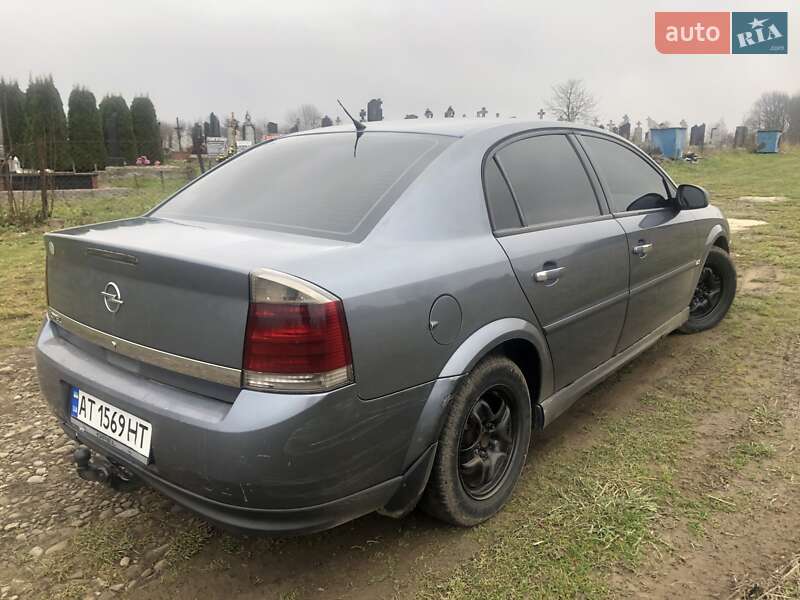 Седан Opel Vectra 2005 в Калуші